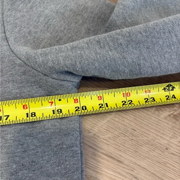 Richer Poorer Heather Gray Women's Cropped Sweatshirt - Picture 6 of 7